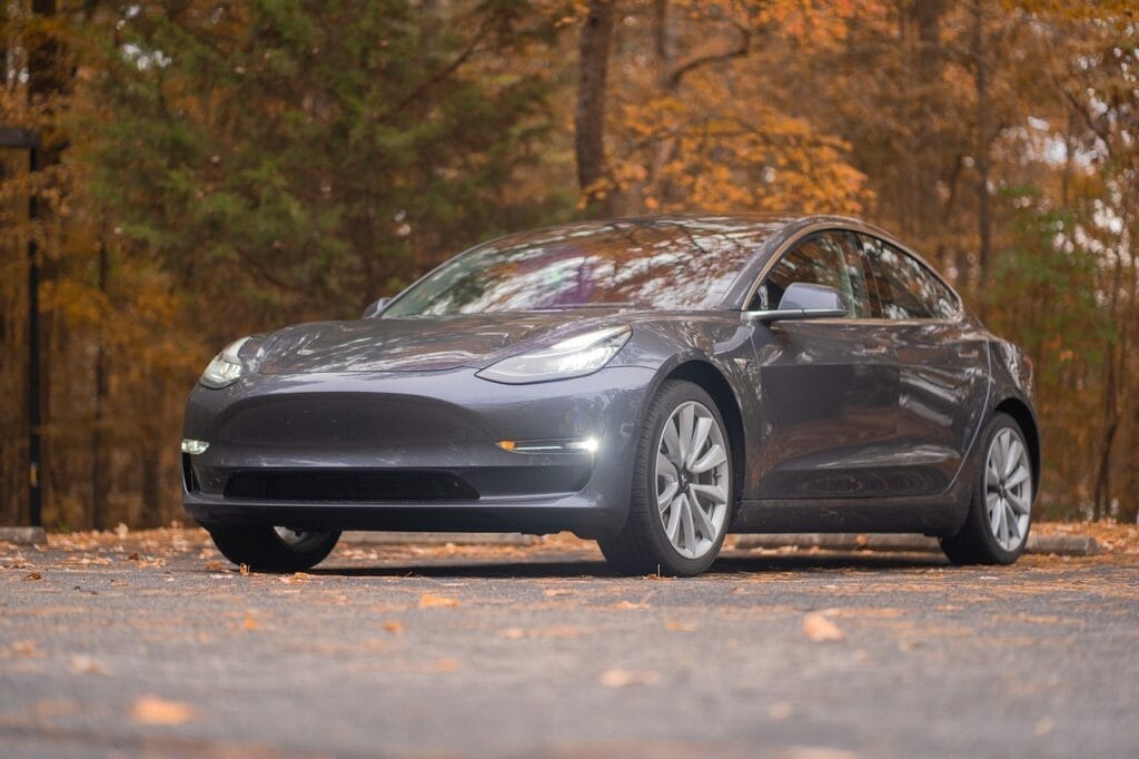 Les pneus Tesla : un coût caché à ne pas négliger