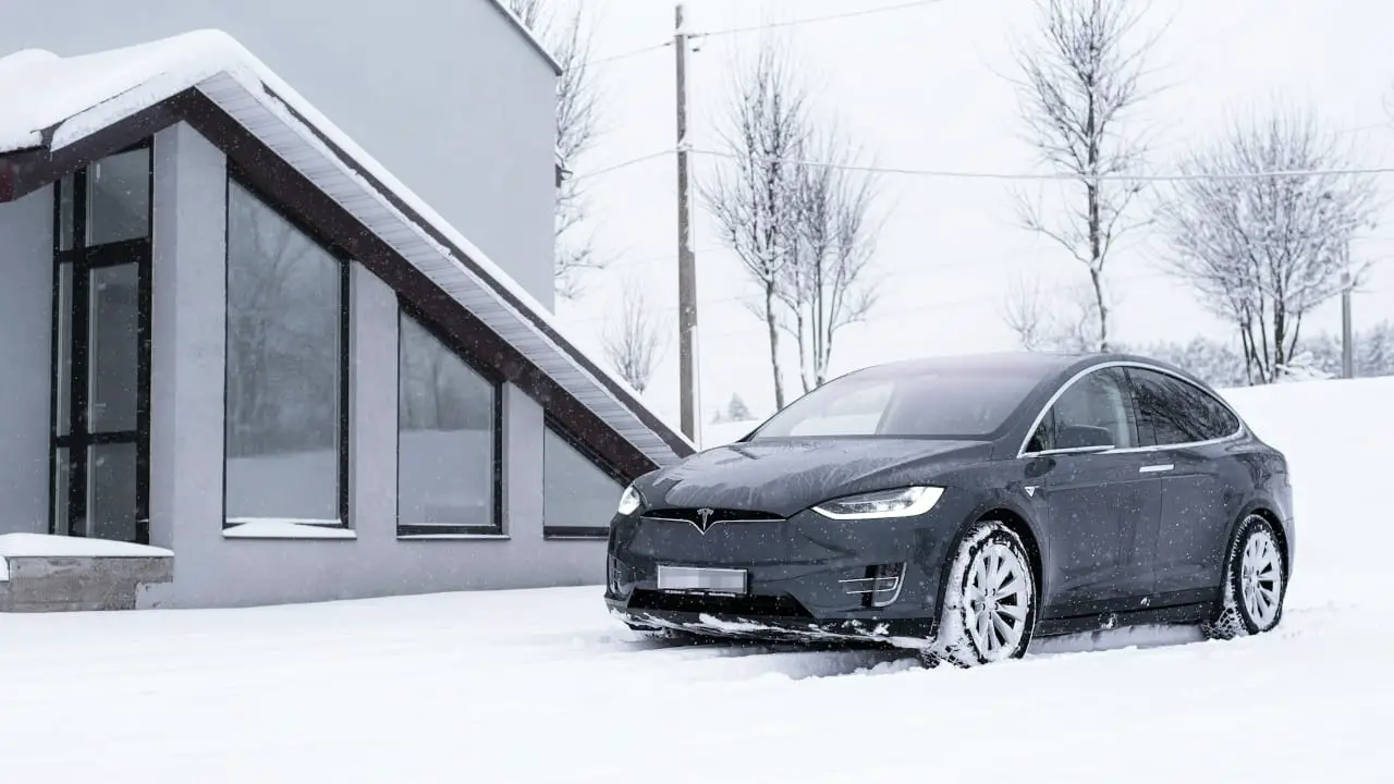 Ce chauffeur VTC a fait 2000 km pour acheter sa Tesla Model X