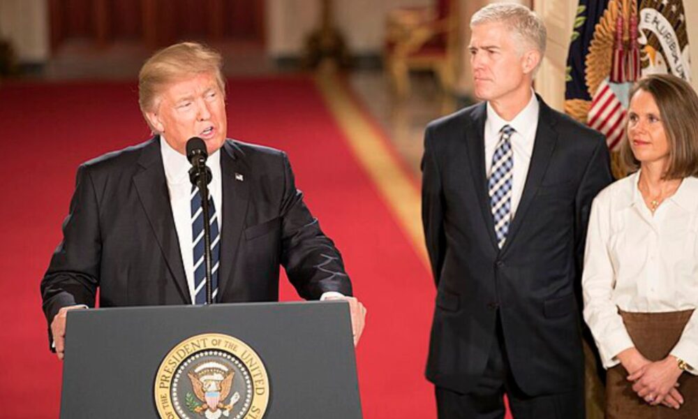 Droits douaniers: Trump attaque, l'Europe en quête de solutions