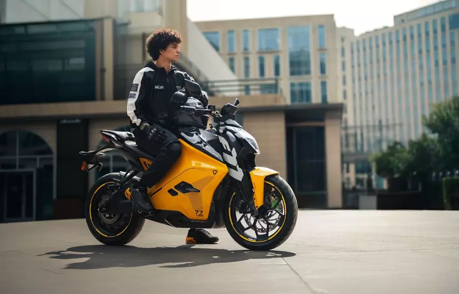 L'IA révolutionne les motos électriques : vers une conduite plus intelligente