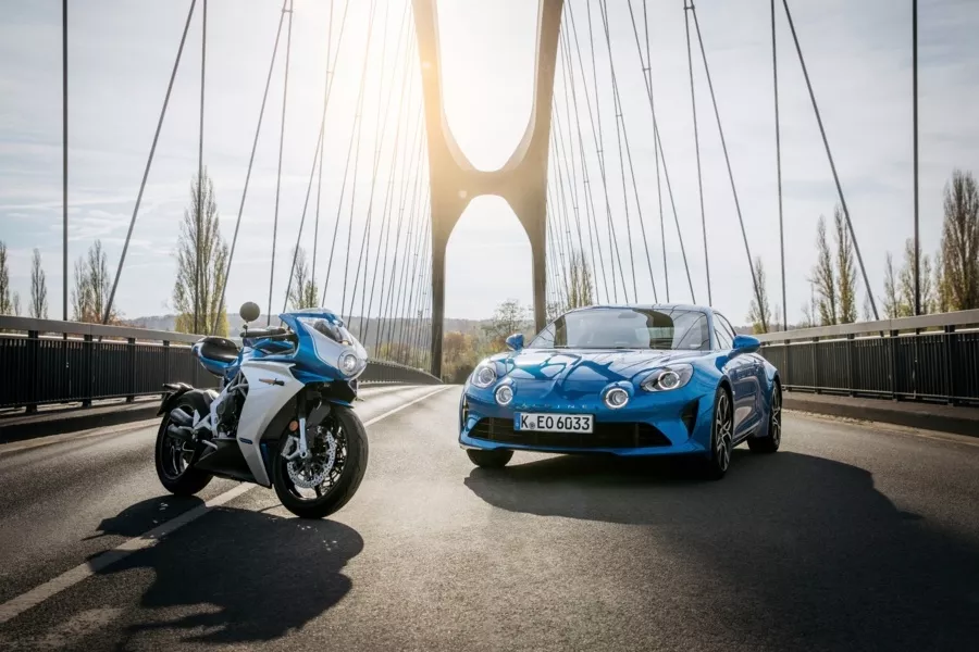 MV Agusta Alpine 800 #016 en Vente : Une Icône Rare à l'Encan MV Agusta Alpine 800 #016 en Vente : Une Icône Rare à l'Encan