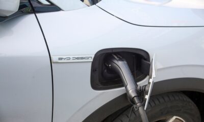 Recharger une voiture électrique : plus rapide qu'un plein d'essence