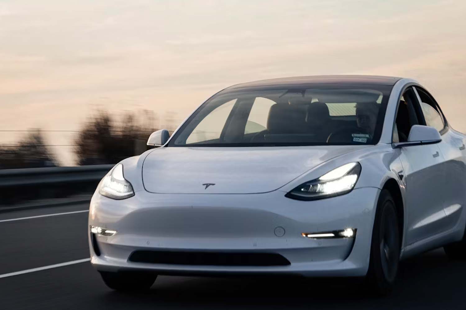 Tesla : une vidéo démontre les dangers de l'autopilot sans technologie LiDAR Tesla : une vidéo démontre les dangers de l'autopilot sans technologie LiDAR
