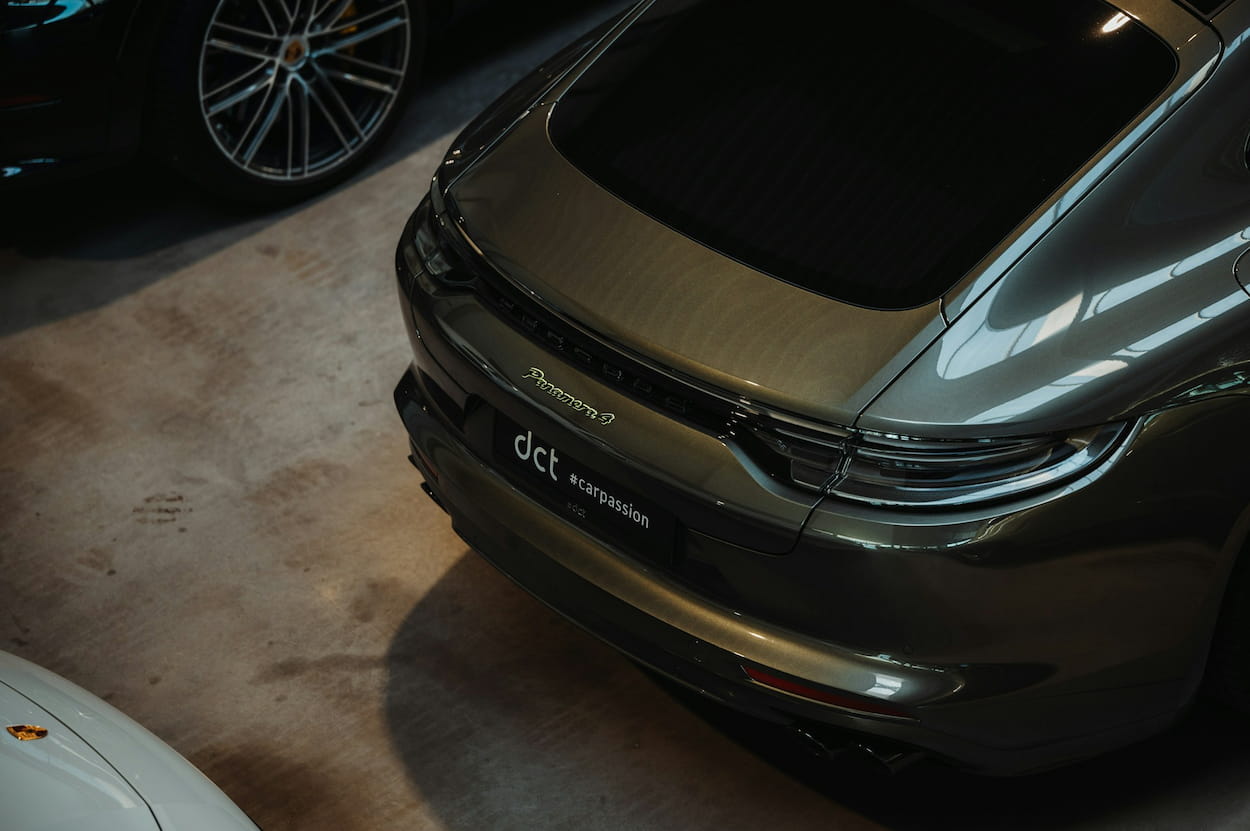 Voiture de Lacazette : Ses bijoux automobiles à découvrir