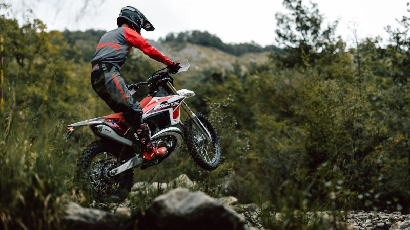 Fantic lance les modèles XE300 et XEF250 TL aux États-Unis