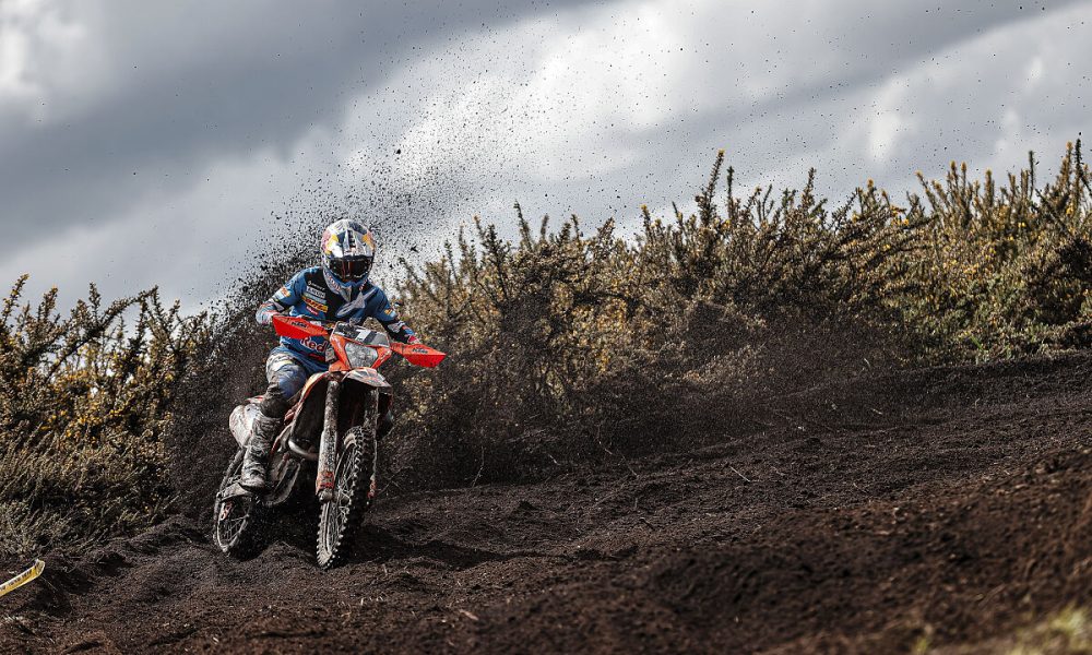 Garcia triomphe à l'EnduroGP Portugal malgré une blessure handicapante Garcia triomphe à l'EnduroGP Portugal malgré une blessure handicapante