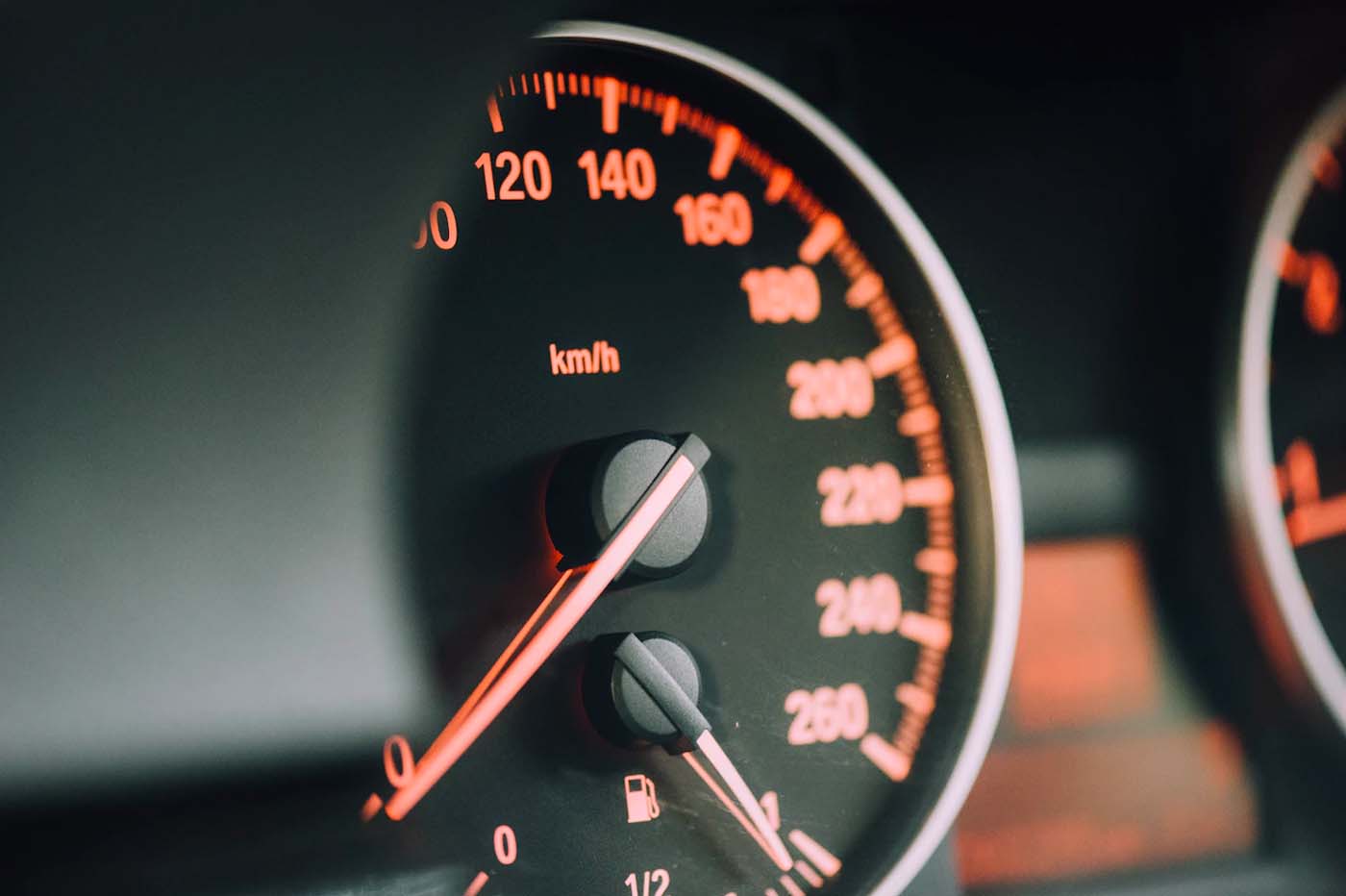 Les autoroutes augmentent leur vitesse maximale : "On va pouvoir rouler à fond !" Les autoroutes augmentent leur vitesse maximale : "On va pouvoir rouler à fond !"