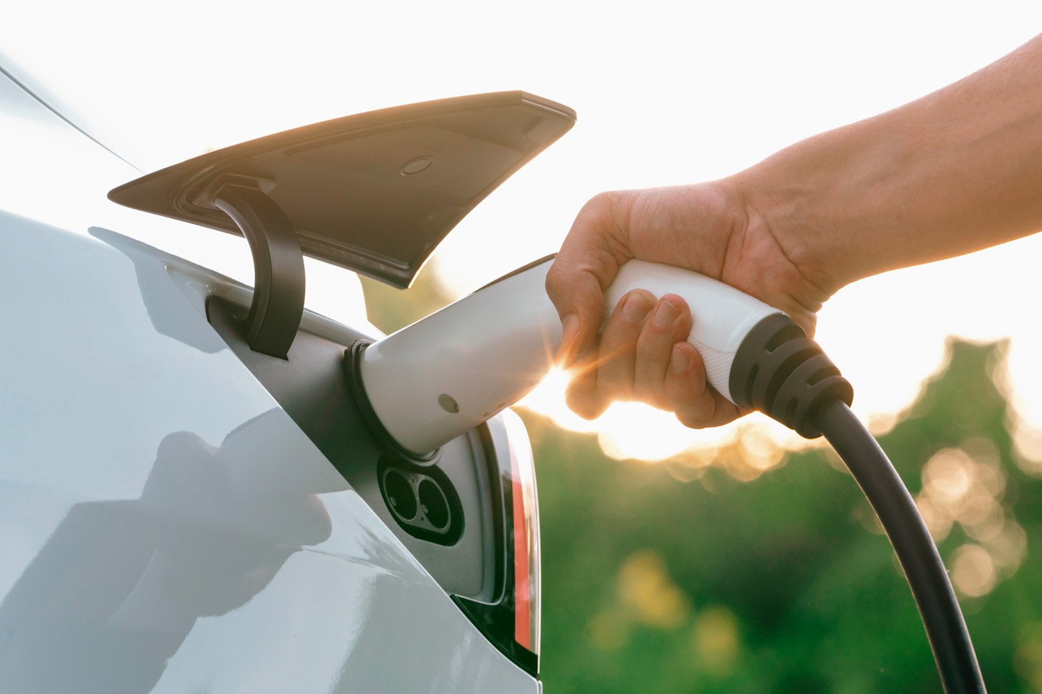 Radiations des voitures électriques : un danger potentiel pour la santé ?