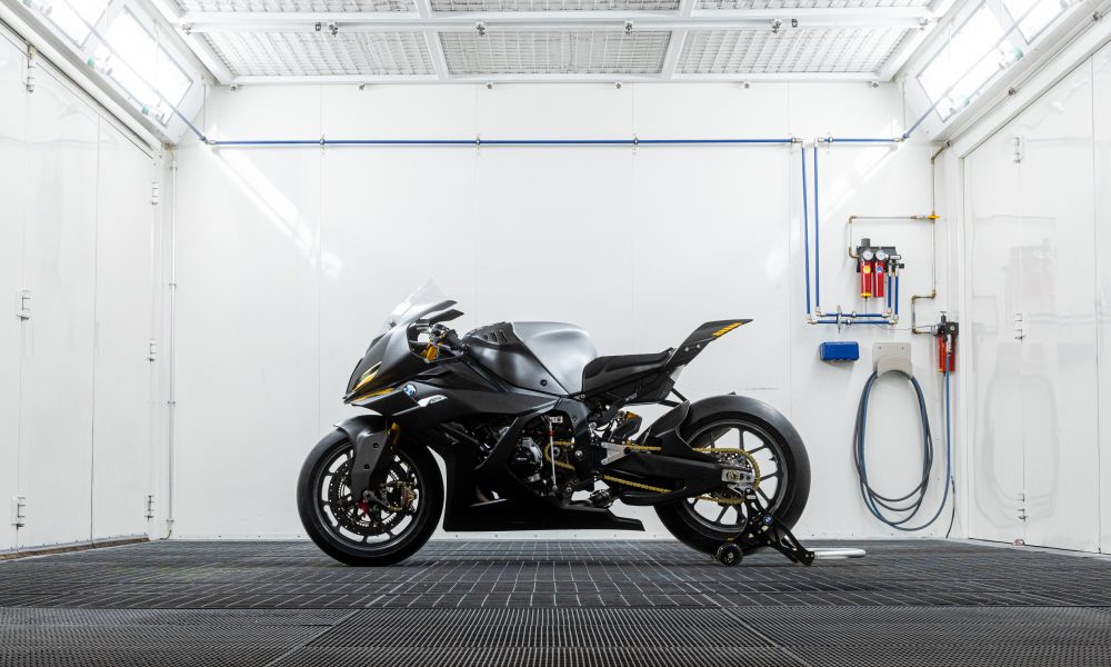 BMW Motorrad dévoile sa superbike Concept RR : puissance à l'état pur BMW Motorrad dévoile sa superbike Concept RR : puissance à l'état pur