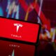 Krach imminent ? Un investisseur historique de Tesla vend tout et explique