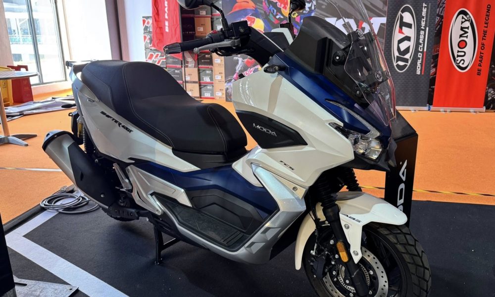 MODA présente le scooter Shifter 400X au Salon Auto Malaisie 2025