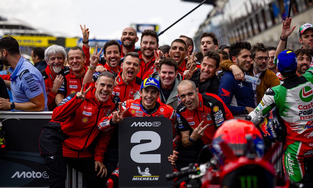 Marc Márquez termine deuxième dans un GP de France chaotique Marc Márquez termine deuxième dans un GP de France chaotique