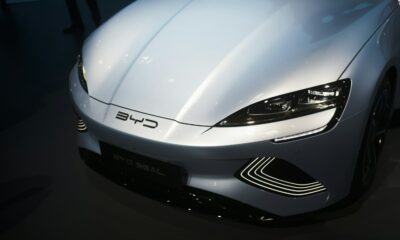 BYD attaque les influenceurs : menaces, censure et procès contre critiques