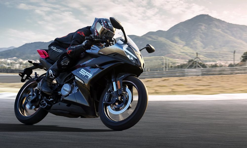 CFMOTO 250SR Lite lancé en Indonésie : la Malaisie bientôt ciblée ? CFMOTO 250SR Lite lancé en Indonésie : la Malaisie bientôt ciblée ?