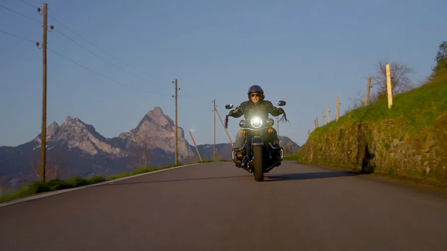 Cette Harley roule à l'énergie solaire, pas à l'essence Cette Harley roule à l'énergie solaire, pas à l'essence