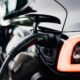 Coût de recharge pour 100 km en voiture électrique en 2025 : analyse