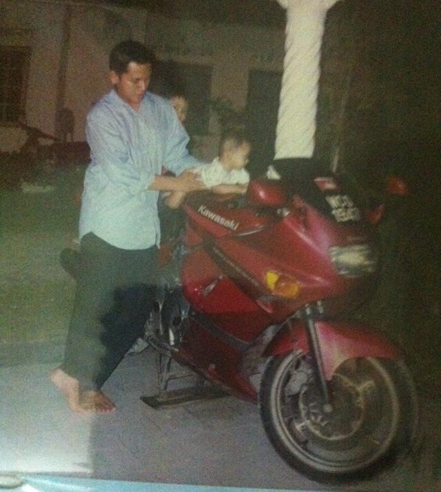 Photo de Megat et son père
