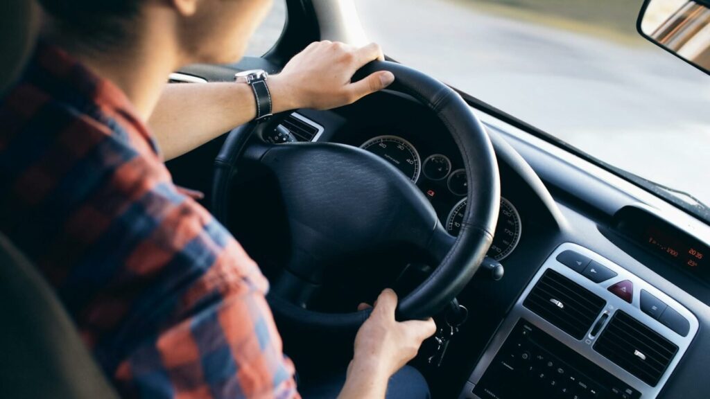 Les Français boudent la voiture : 50% abandonnent le volant, pourquoi ?