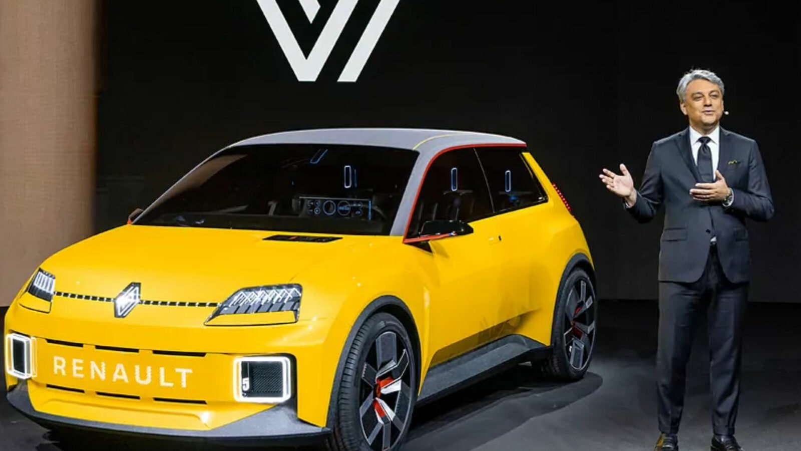 Luca de Meo abandonne Renault pour relever un défi audacieux et inattendu Luca de Meo abandonne Renault pour relever un défi audacieux et inattendu