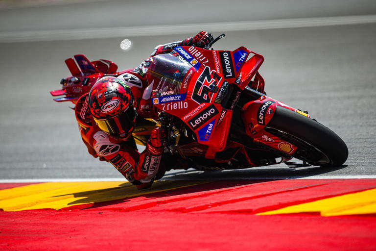 Pourquoi des freins plus grands ne sont pas toujours meilleurs en MotoGP Pourquoi des freins plus grands ne sont pas toujours meilleurs en MotoGP