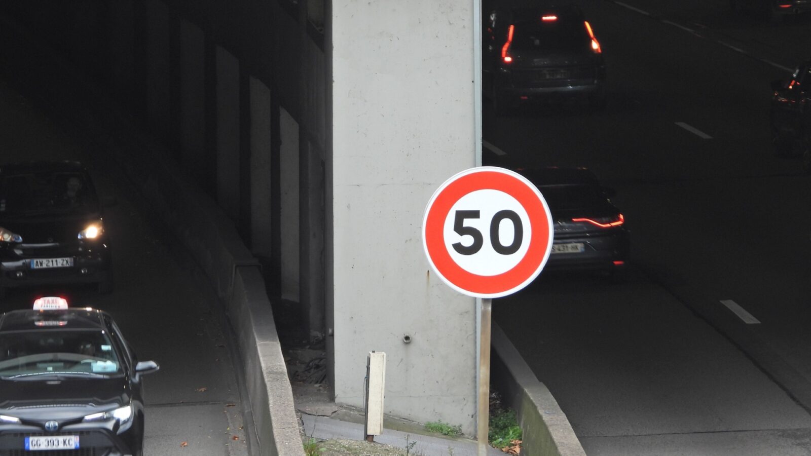 Résultats chiffrés du passage à 50 km/h sur le périphérique parisien: détracteurs déçus Résultats chiffrés du passage à 50 km/h sur le périphérique parisien: détracteurs déçus