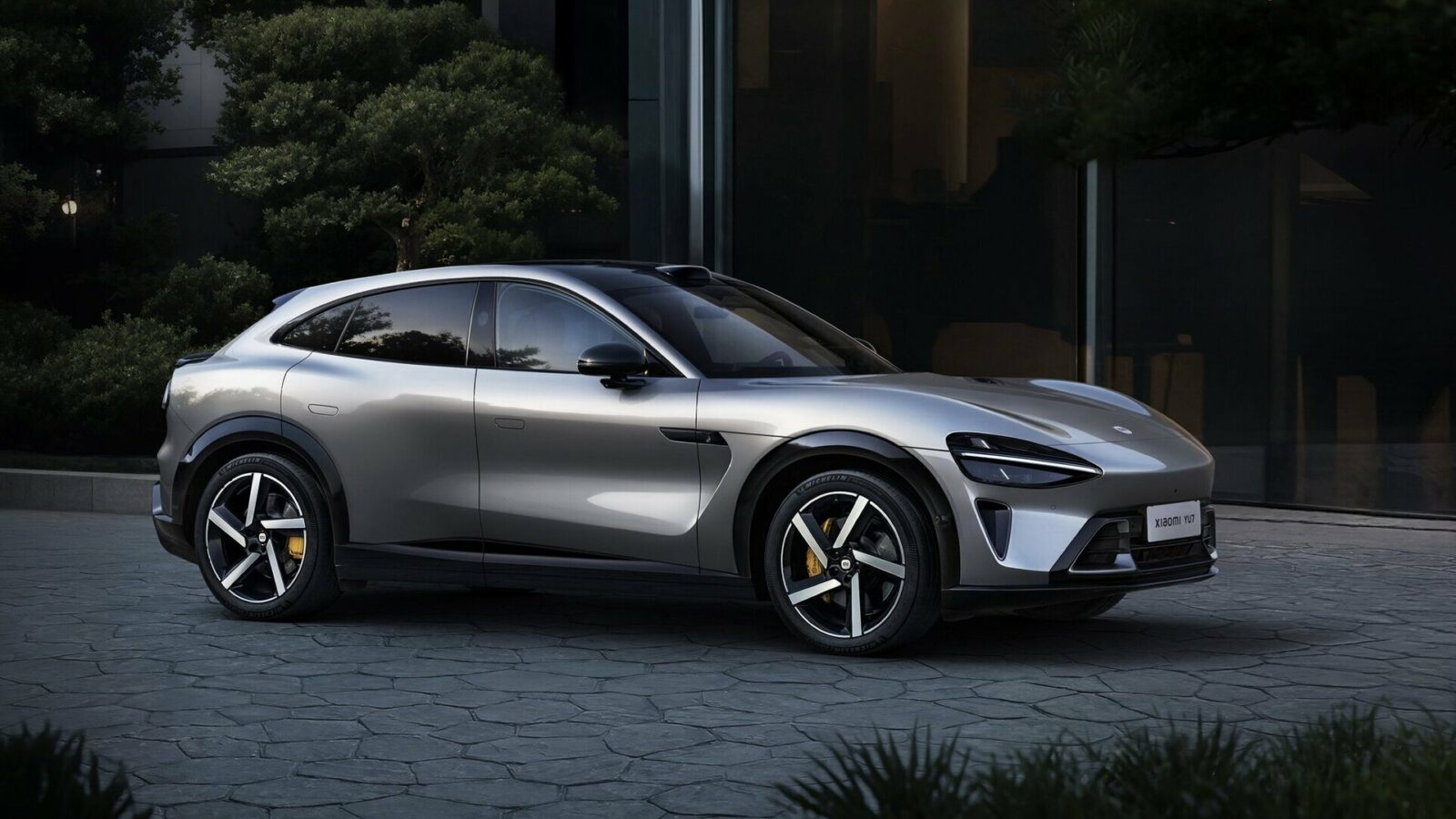 Réécris le titre suivant en ne dépassant pas les 80 caractères mais qui ne peut pas faire moins de 50 caractères. Utilises les mots clés les plus important en premier. titre à réécrire  :
Les voitures électriques Xiaomi n’arriveront pas en France avant cette date
ne repond que le titre