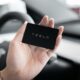 Réécris le titre suivant en ne dépassant pas les 80 caractères mais qui ne peut pas faire moins de 50 caractères. Utilises les mots clés les plus important en premier. titre à réécrire  :
Tesla : ce prototype repéré en Californie serait-il le vrai modèle « low cost » tant attendu ?
ne repond que le titre