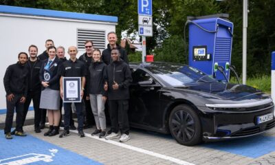Réécris le titre suivant en ne dépassant pas les 80 caractères mais qui ne peut pas faire moins de 50 caractères. Utilises les mots clés les plus important en premier. titre à réécrire  :
Un record du monde : cette voiture électrique a roulé sur 1 205 km en une seule recharge (et ce n’est pas une Tesla)
ne repond que le titre