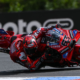 Bagnaia décroche la première pole 2025 tandis que Marquez chute à Brno