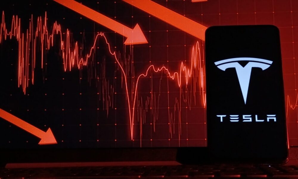 Chute monstrueuse de Tesla : Elon Musk admet des 'trimestres difficiles'