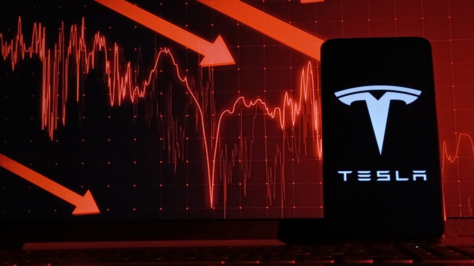 Chute monstrueuse de Tesla : Elon Musk admet des 'trimestres difficiles' Chute monstrueuse de Tesla : Elon Musk admet des 'trimestres difficiles'