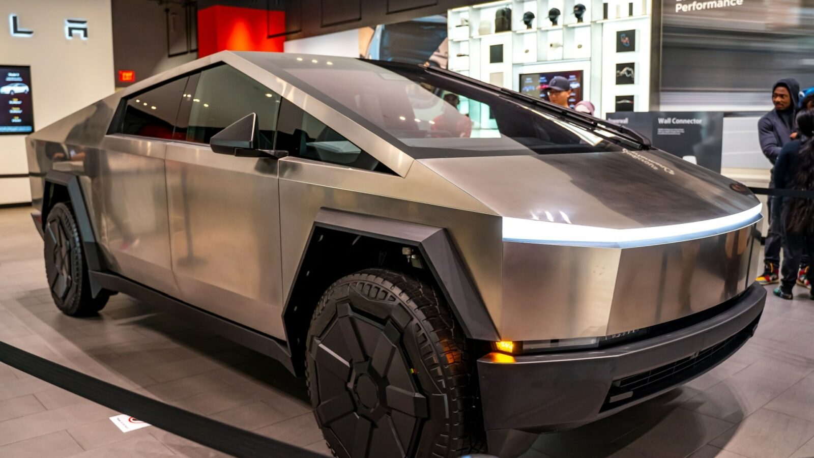 Elon Musk prépare un plan B face à l'échec du Cybertruck : révélation imminente? Elon Musk prépare un plan B face à l'échec du Cybertruck : révélation imminente?