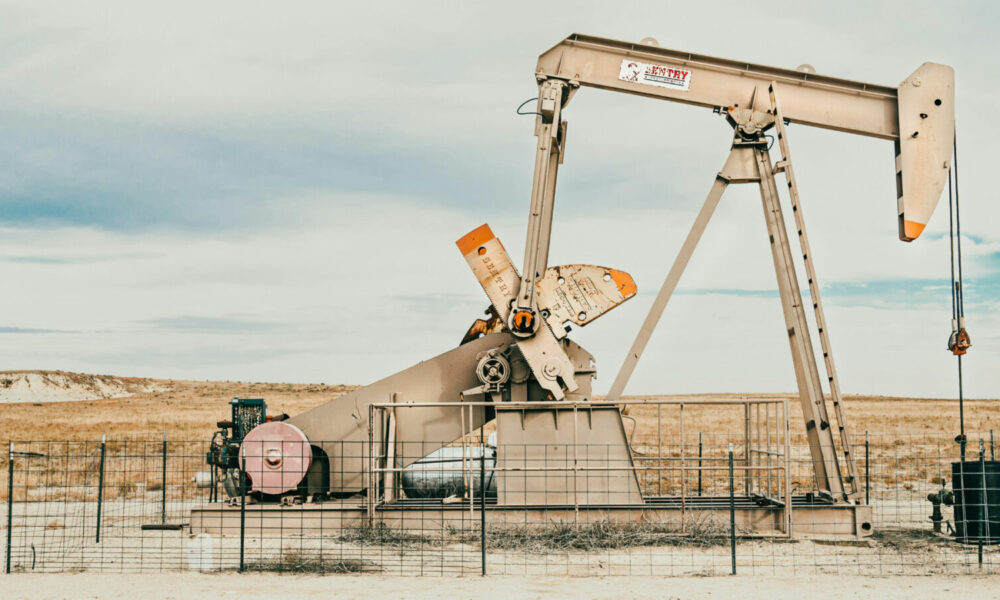 Iran-Israël : le tweet de Trump fait plonger les cours du pétrole de 12%