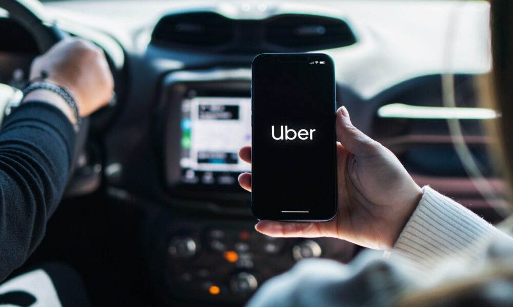 Manipulation des abonnés par Uber : accusations et controverses dévoilées
