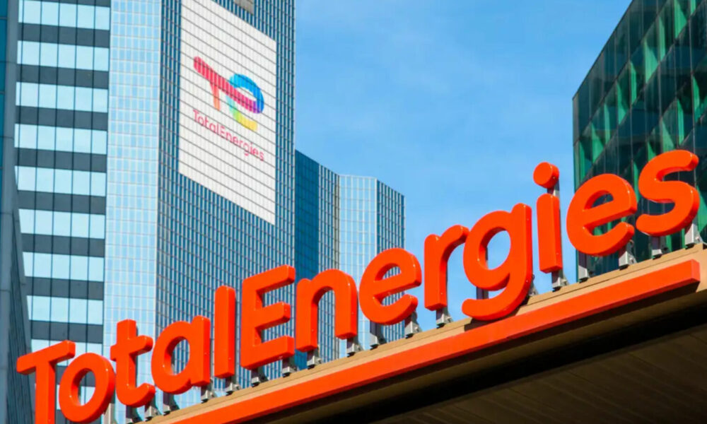 Neutralité carbone : TotalEnergies face à un procès inédit pour "greenwashing"