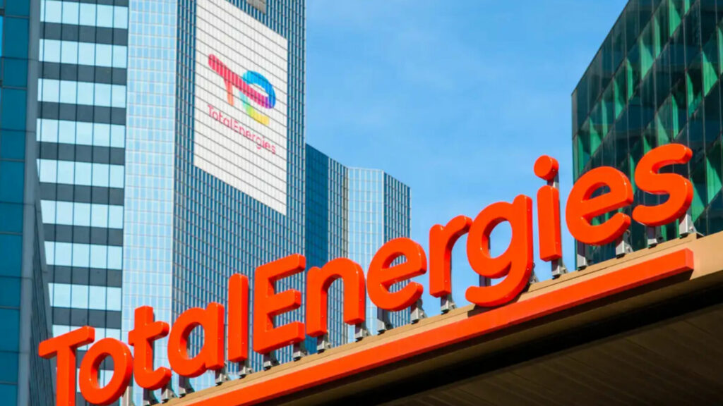 Neutralité carbone : TotalEnergies face à un procès inédit pour "greenwashing"
