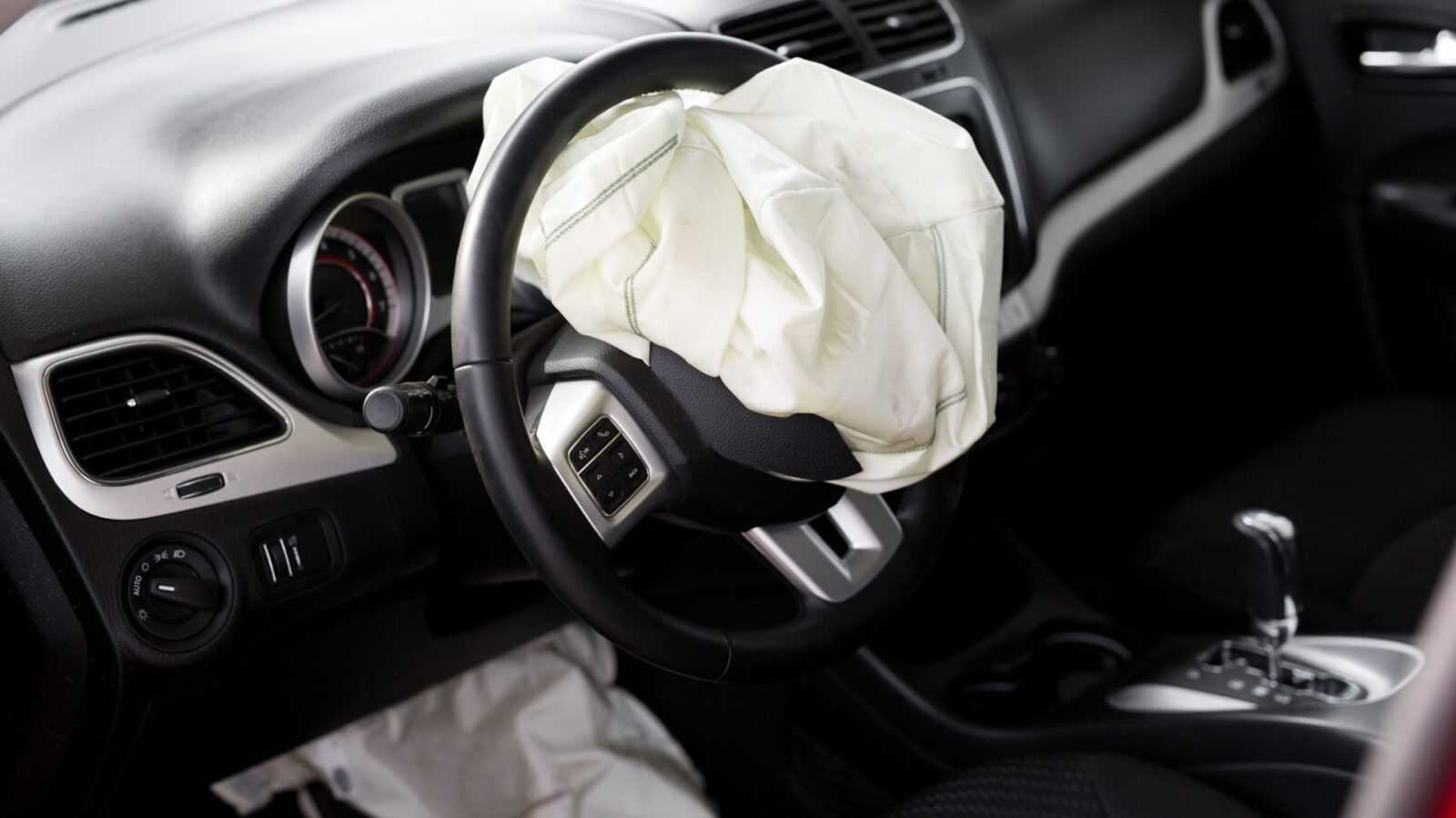 Rappel des airbags Takata: les marques de luxe aussi touchées par le désastre Rappel des airbags Takata: les marques de luxe aussi touchées par le désastre