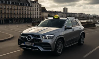 un taxi brestois en Mercedes grise