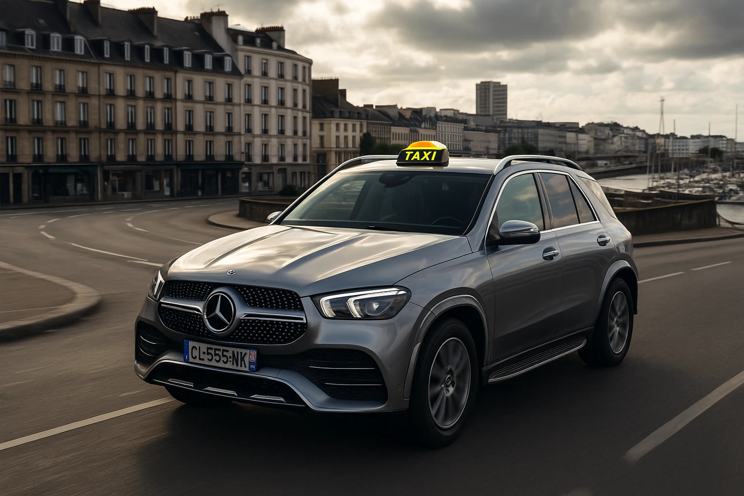 un taxi brestois en Mercedes grise