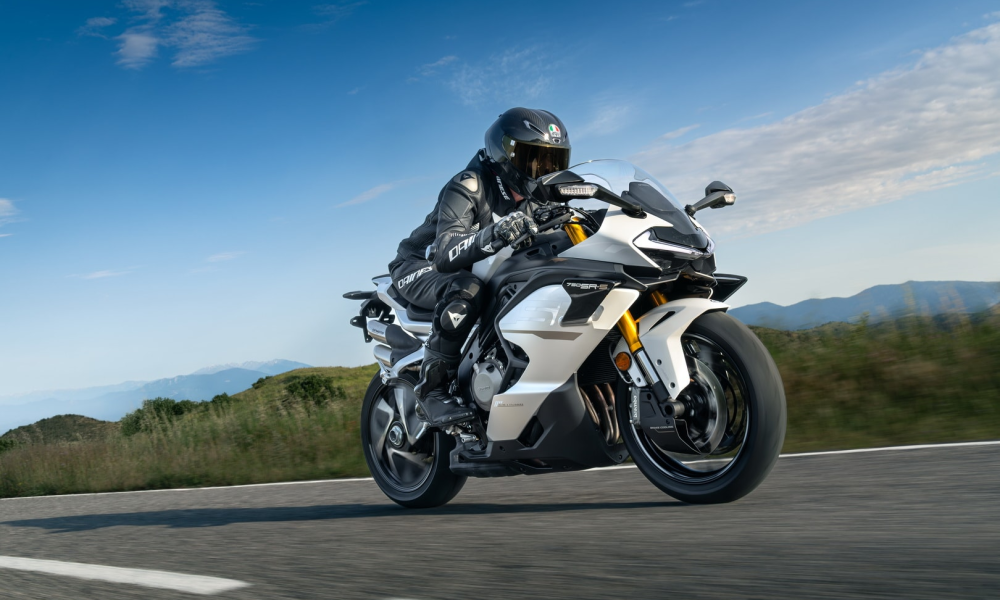 CFMoto 750SR-S: Première moto à quatre cylindres en ligne de la marque CFMoto 750SR-S: Première moto à quatre cylindres en ligne de la marque