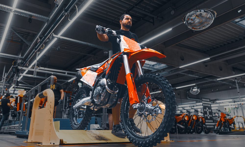 KTM Reprend sa Production Complète à Mattighofen