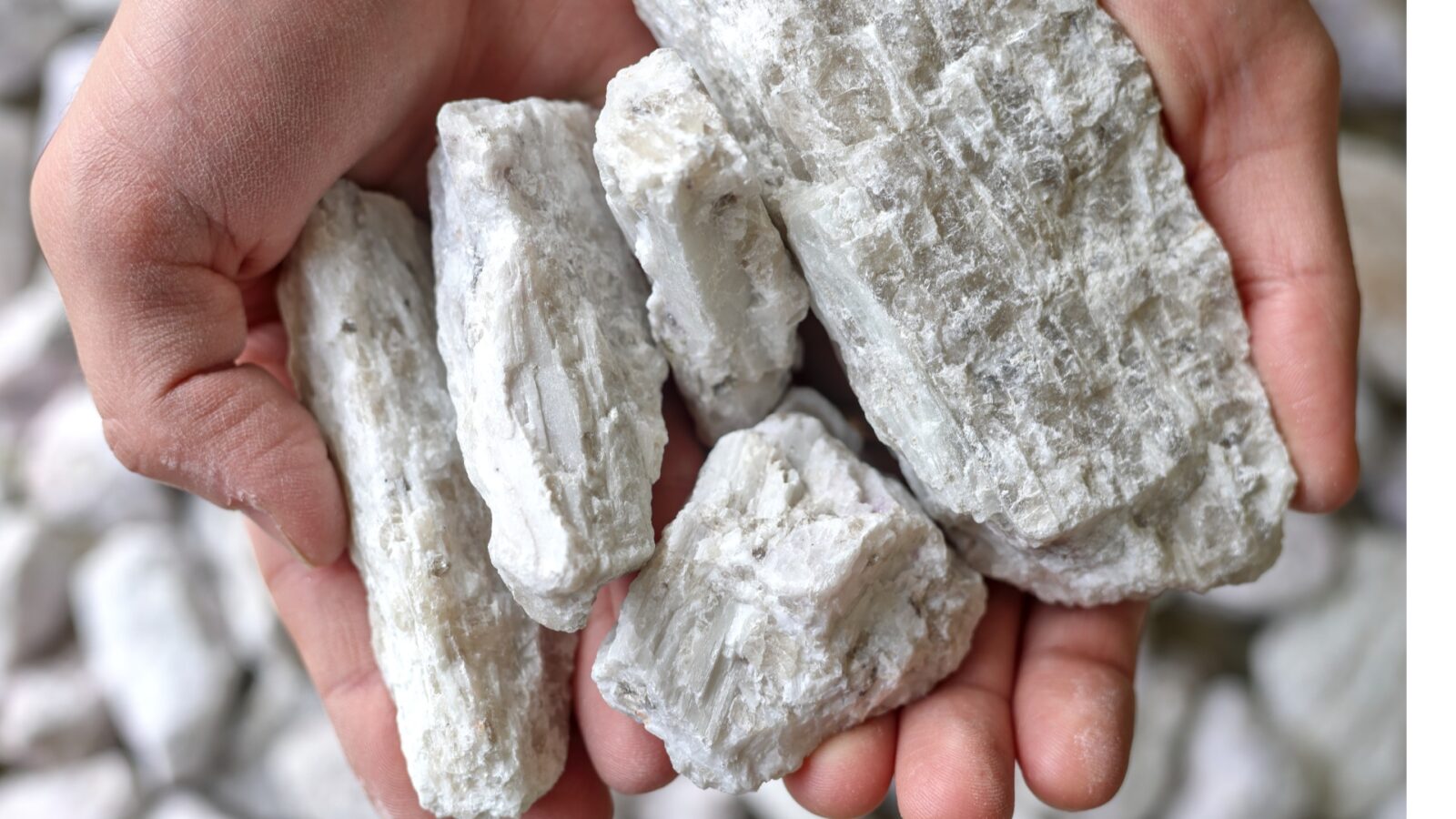 La Chine ferme une mine majeure de lithium, provoquant la panique des marchés La Chine ferme une mine majeure de lithium, provoquant la panique des marchés
