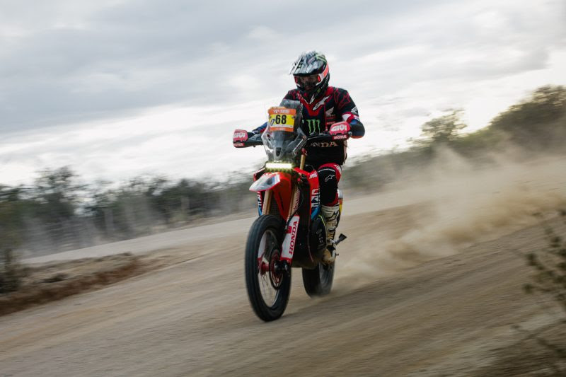 Schareina triomphe au Rallye Sertões 2025 atteignant l'Alagoas Schareina triomphe au Rallye Sertões 2025 atteignant l'Alagoas
