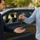 Remise de clés entre particuliers lors d’une location voiture Turo