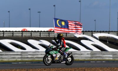 Azlan Shah Kamaruzaman : Portant fièrement le drapeau malaisien