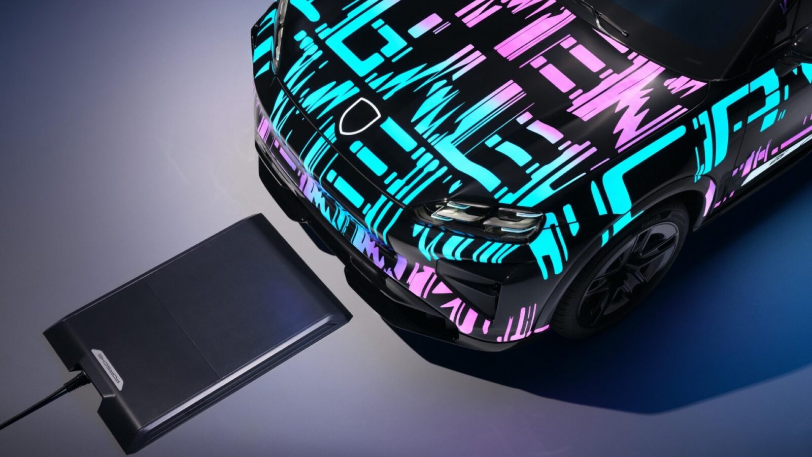 Recharge sans-fil inédite pour le Cayenne électrique de Porsche