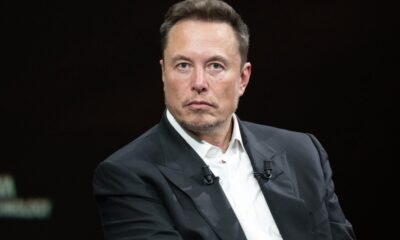 Tesla offre 1 000 milliards $ sur 10 ans à Elon Musk : explications complètes