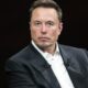 Tesla offre 1 000 milliards $ sur 10 ans à Elon Musk : explications complètes