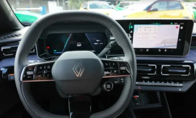 renault r5 interieur - systeme multimedia