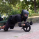 Combinaison de Moto Électrique Portable par Jake Carlini